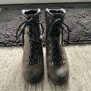 Sorel Women’s Conquest Waterproof Wedge Boots